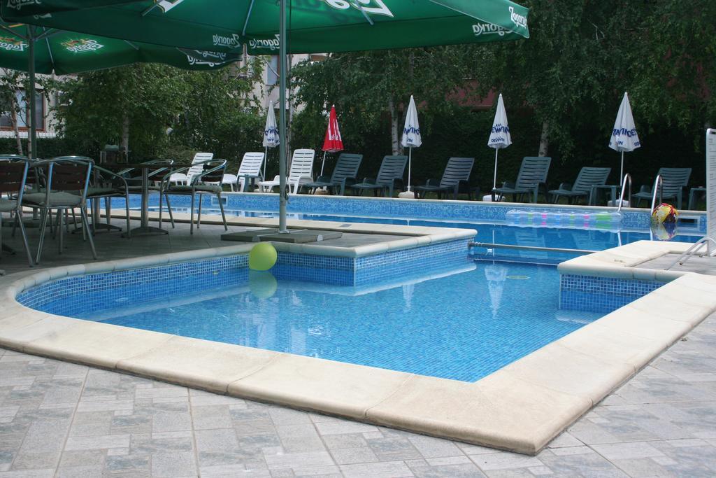 Family Hotel Aurelia ซันนีบีช ภายนอก รูปภาพ