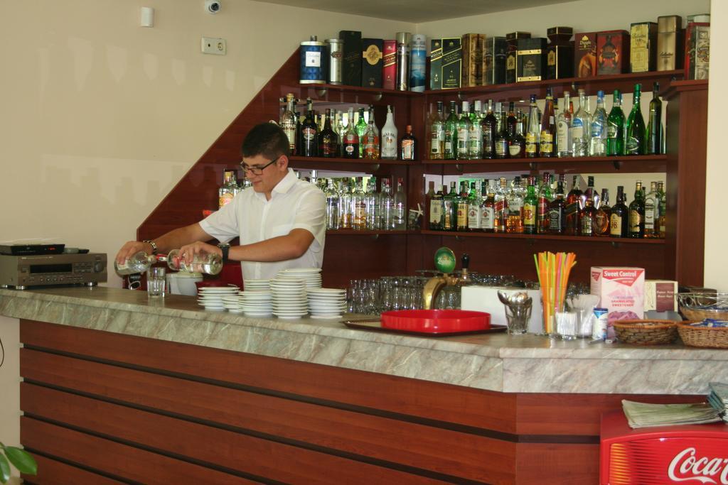Family Hotel Aurelia ซันนีบีช ภายนอก รูปภาพ