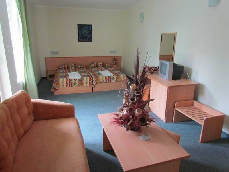 Family Hotel Aurelia ซันนีบีช ภายนอก รูปภาพ