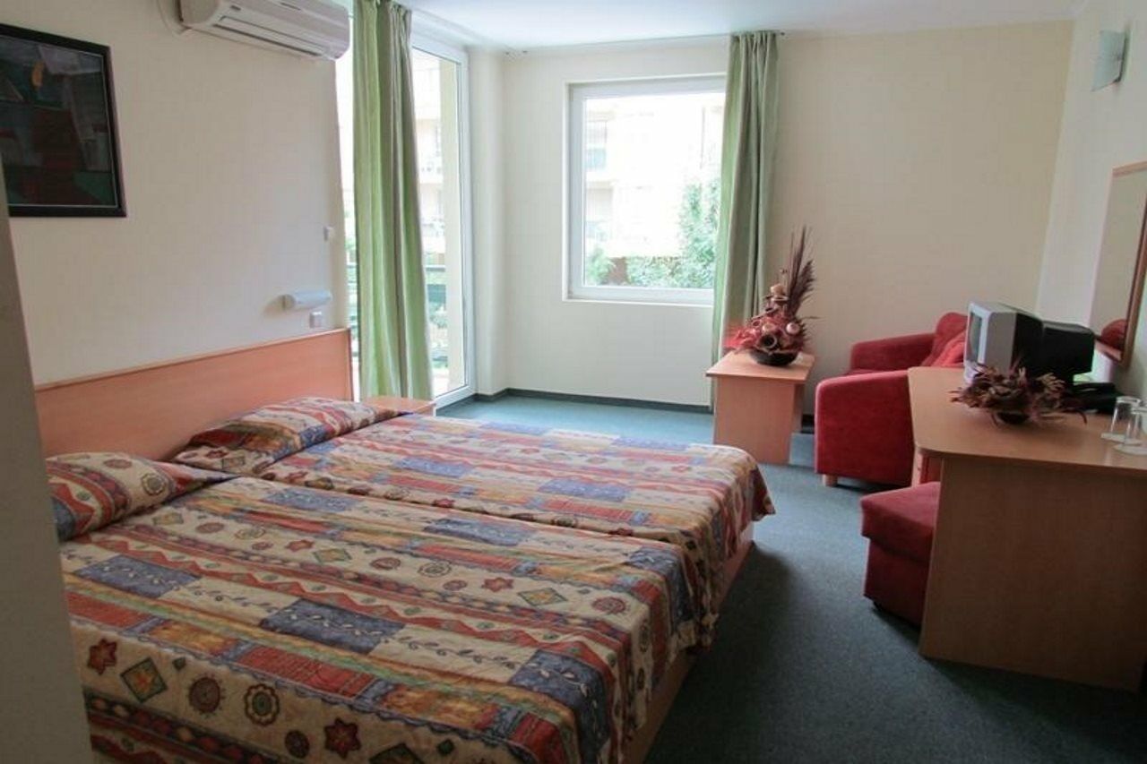 Family Hotel Aurelia ซันนีบีช ภายนอก รูปภาพ