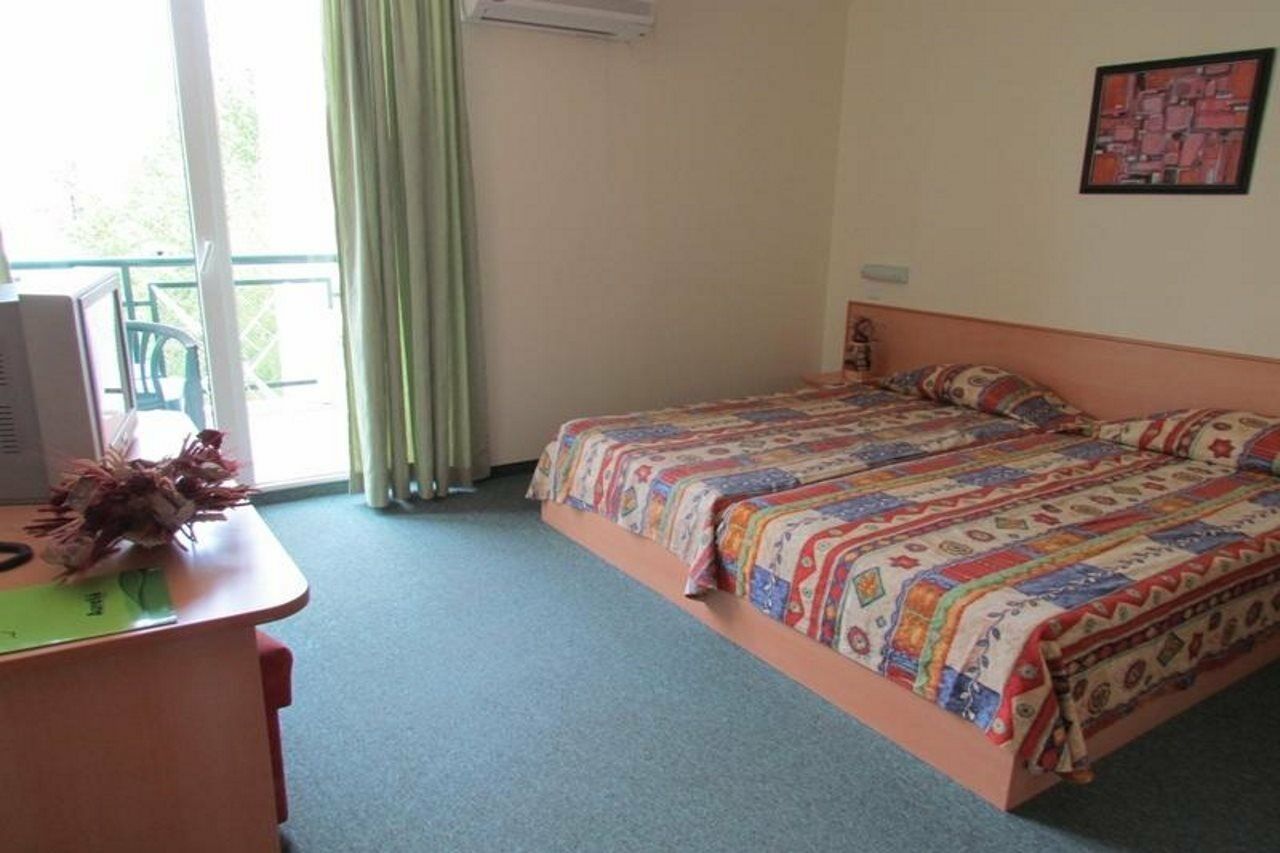 Family Hotel Aurelia ซันนีบีช ภายนอก รูปภาพ